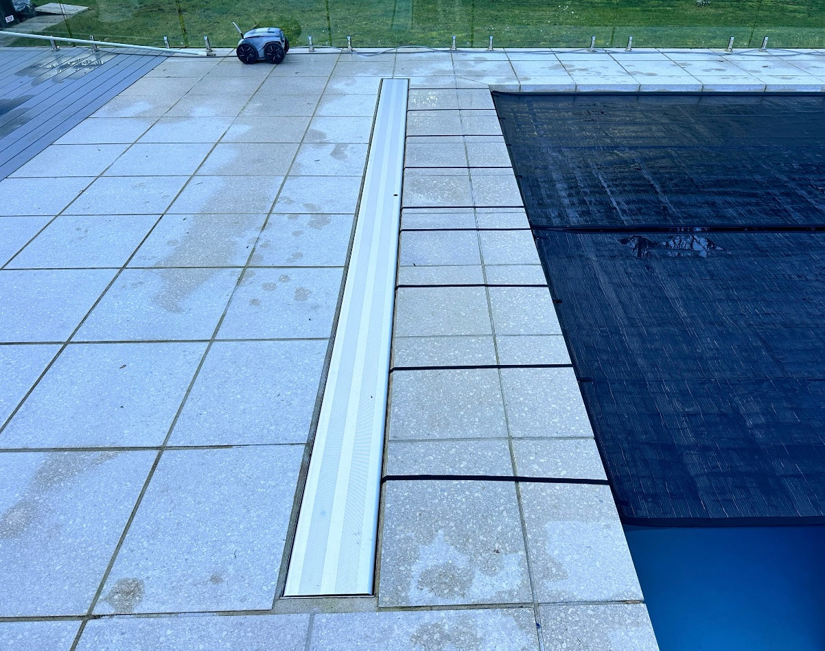 In deck - Dual lid and split hinge roller with precision bearing conversion kit for large pool covers over 12m x 5m