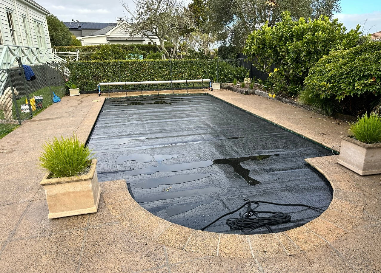 Black Heat Guard Thermal Blanket | Pool Covers