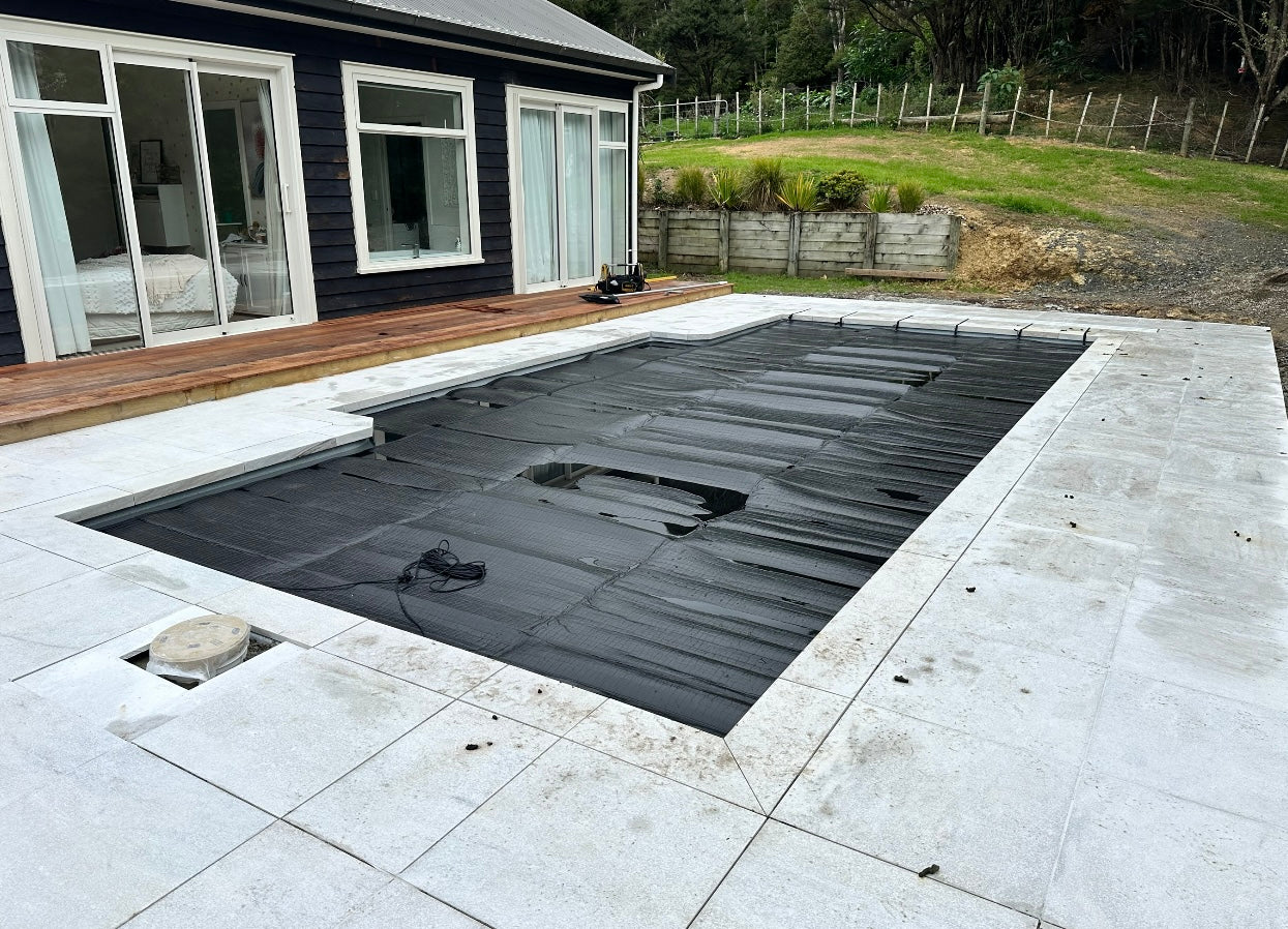 Black Heat Guard Thermal Blanket | Pool Covers