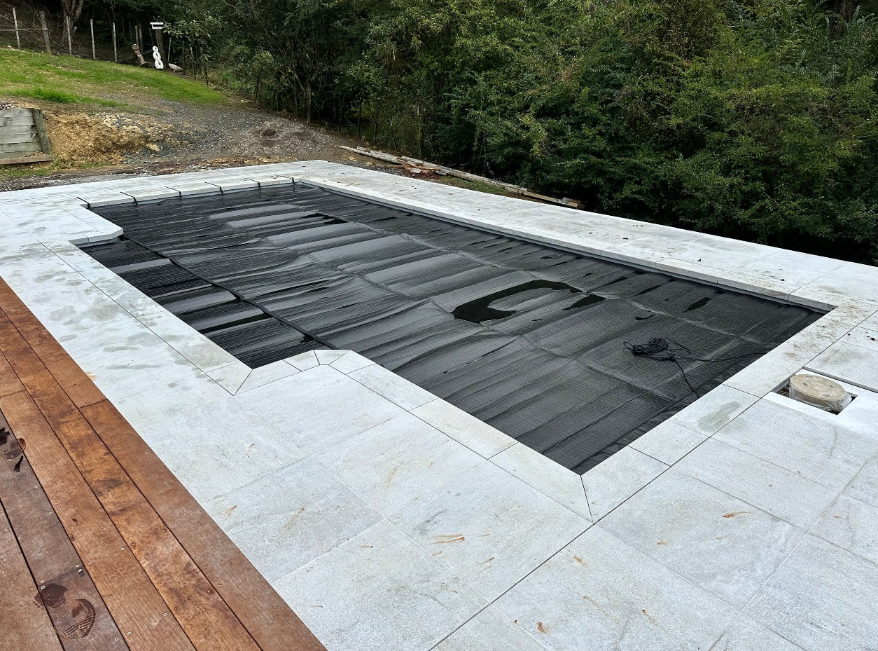 Black Heat Guard Thermal Blanket | Pool Covers