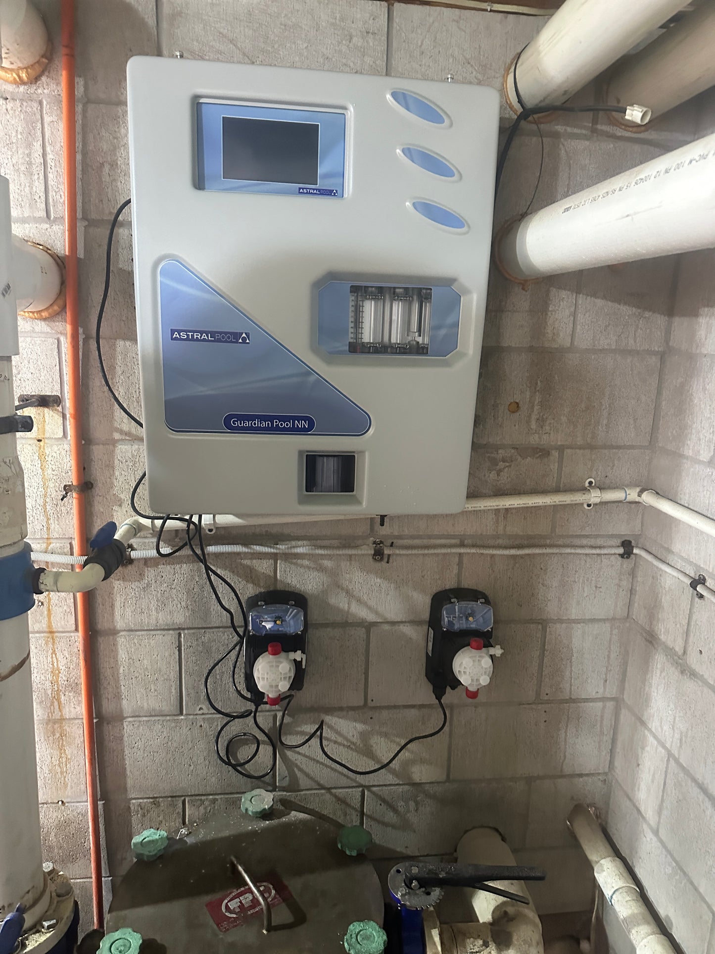 Guardian Pool NN #4 72702 #6 72705commercial automated chlorinator machine