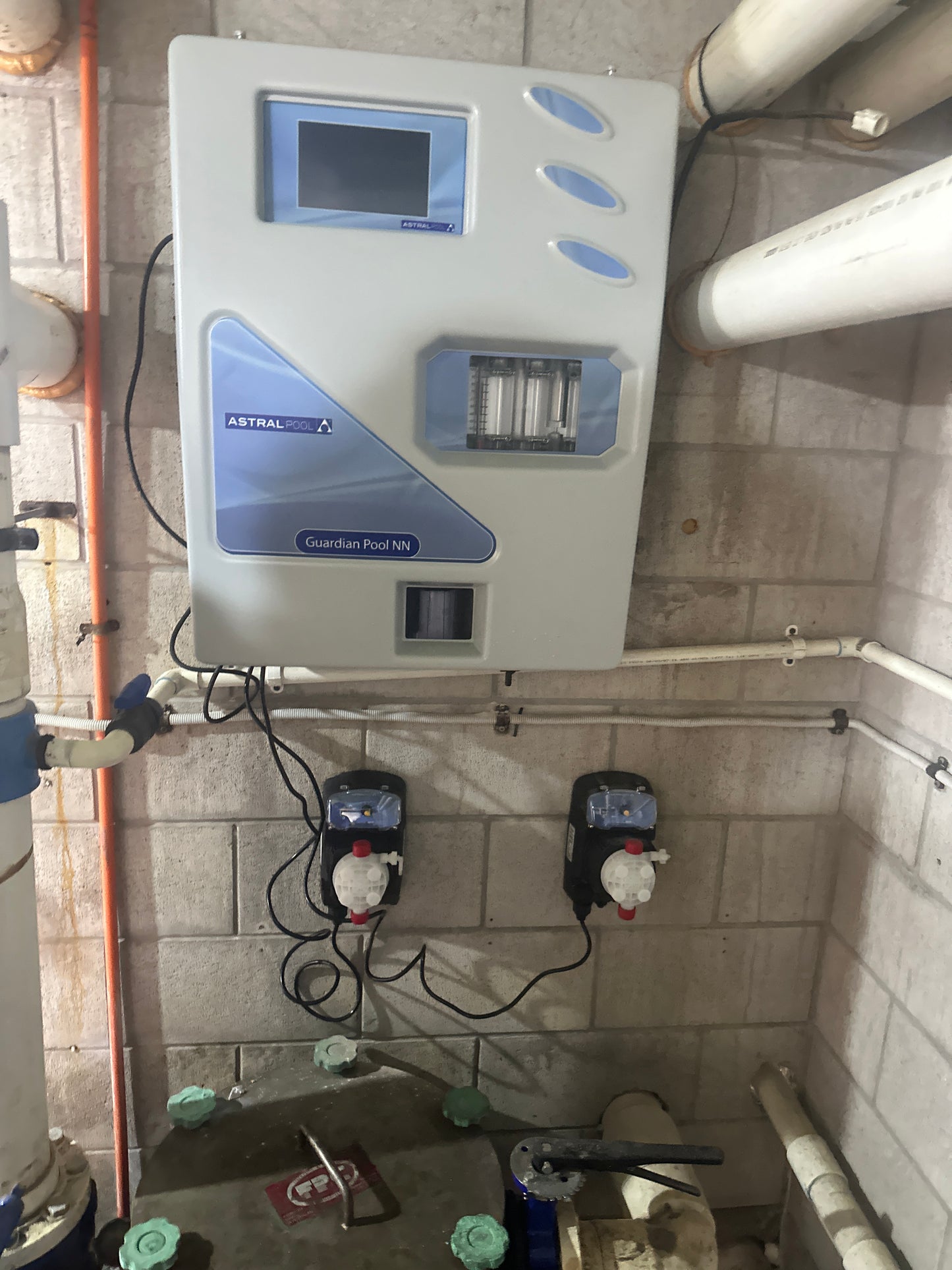 Guardian Pool NN #4 72702 #6 72705commercial automated chlorinator machine