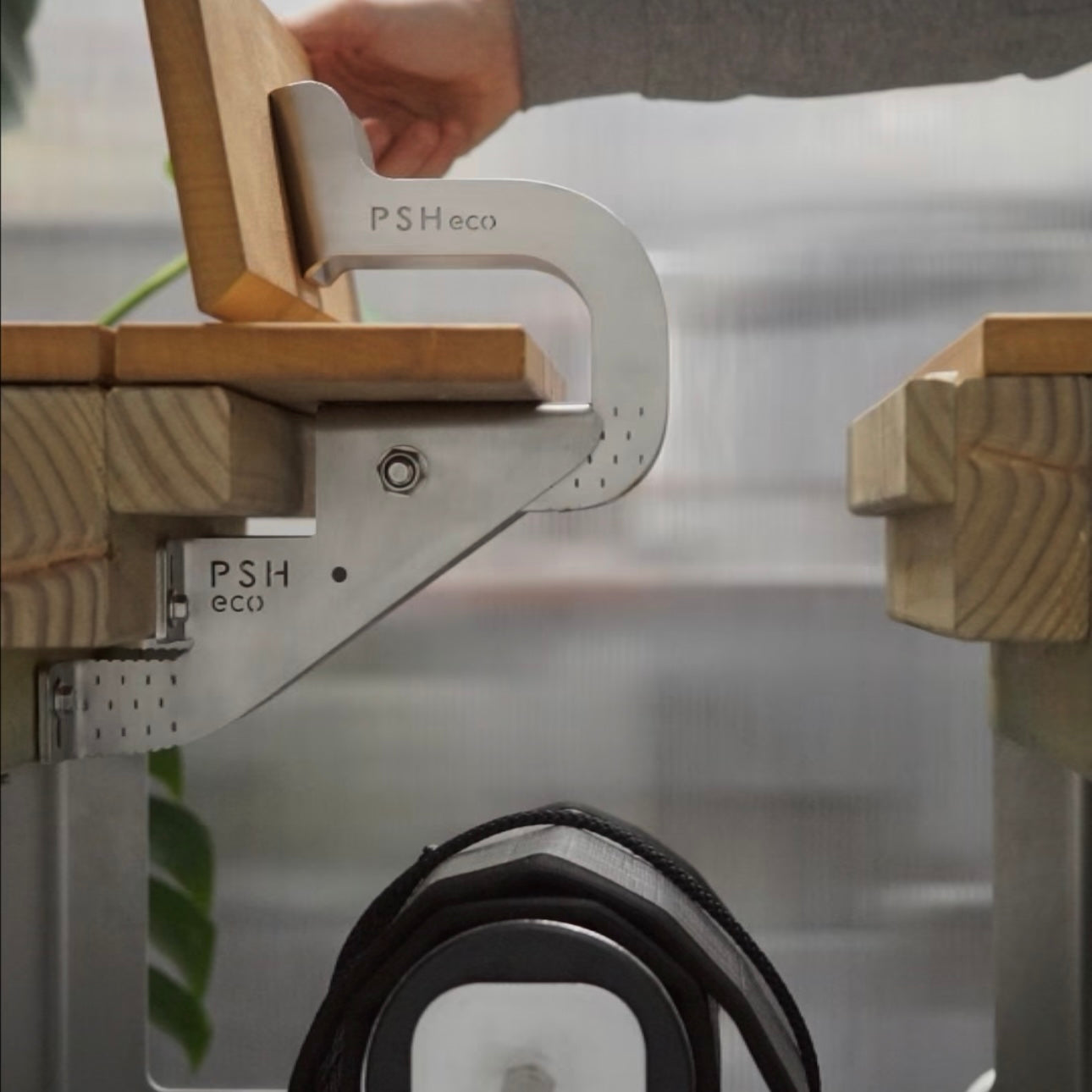 PSH Eco-Vanishing Hinge + Manual Roller