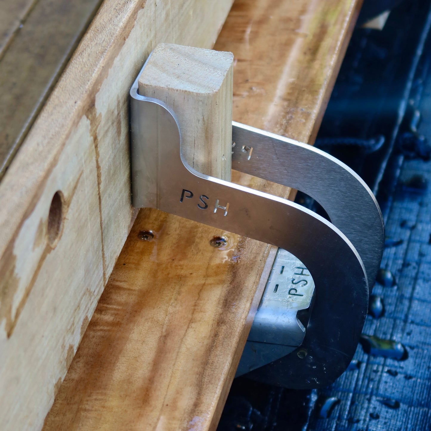 PSH Eco-Vanishing Hinge + Manual Roller