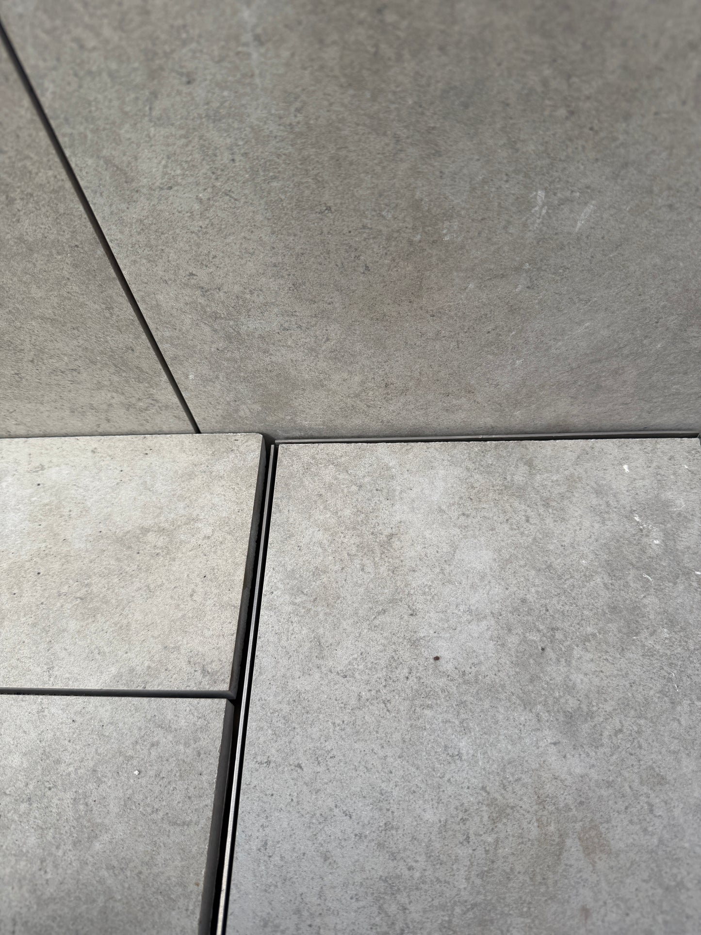 Eco-Vanishing Cavity Storage - Tiled lid, Under Ground aluminium units