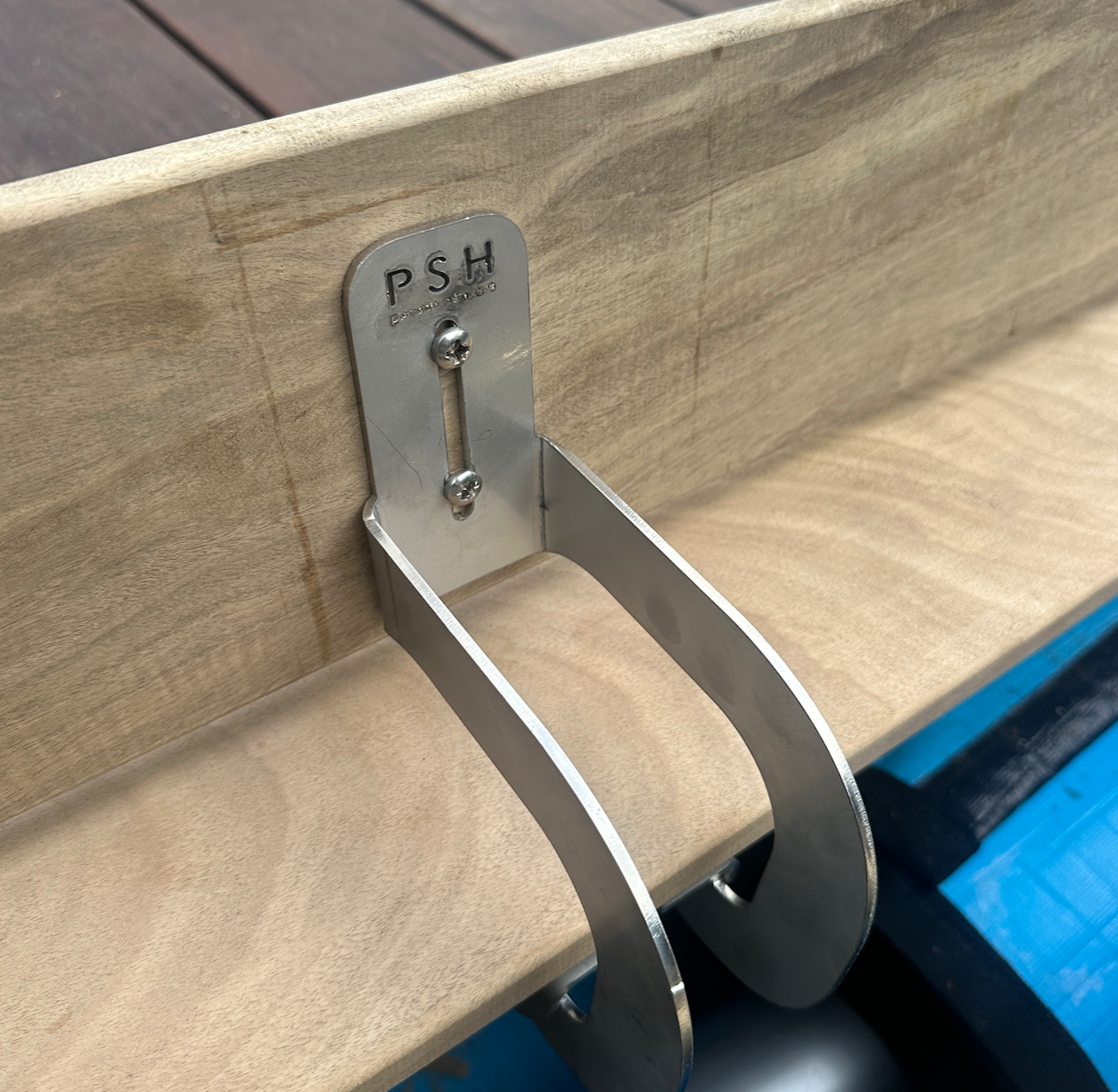 PSH Eco-Vanishing Hidden Roller bracket system - Timber lid finish